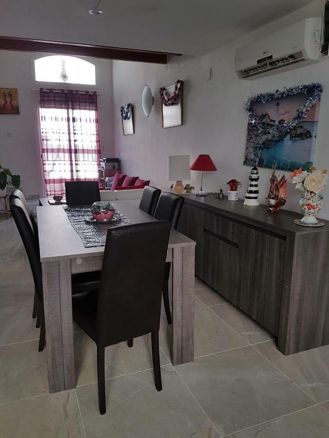Вілла Maison De Vacances A Empuriabrava "Oasis" Екстер'єр фото